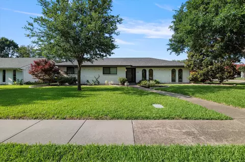 331 Oakcrest Dr, Richardson, TX 75080