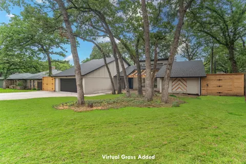 2316 Robin Ct, Grapevine, TX 76051