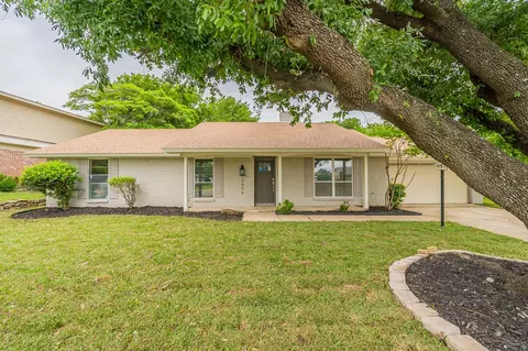 2854 Elsinor Dr, Fort Worth, TX 76116