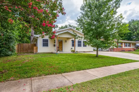 5717 Fursman Ave, Fort Worth, TX 76114