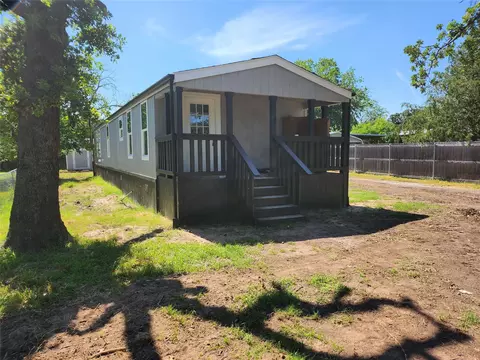 1225 Trails End St, Pelican Bay, TX 76020