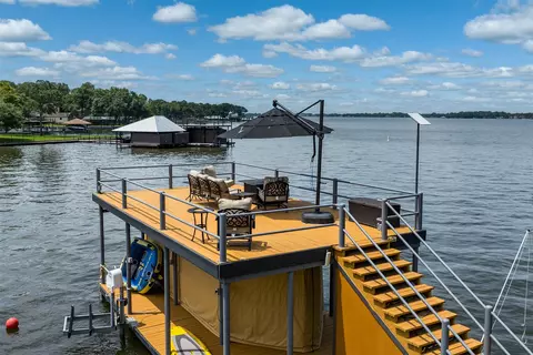 140 Deer Island Rd, Mabank, TX 75156