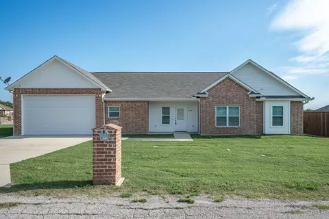 638 Laurel Dr, Wills Point, TX 75169