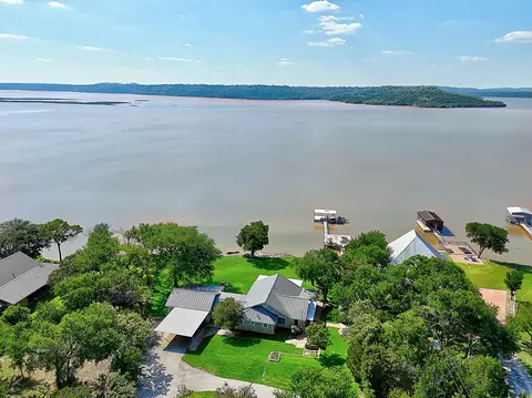 111 Sikes Ct, Graford, TX 76449