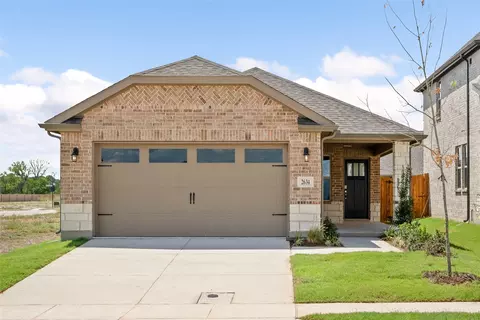 2634 Hawkins St, Van Alstyne, TX 75495