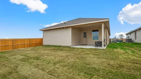 Exterior - 175 Running River Dr, Boyd, TX 76023 photo 2 of 2