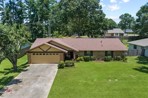 8519 Hollow Bluff Dr, Haughton, LA 71037