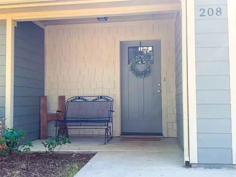 Exterior - 208 Second St, Valley View, TX 76272 photo 3 of 5