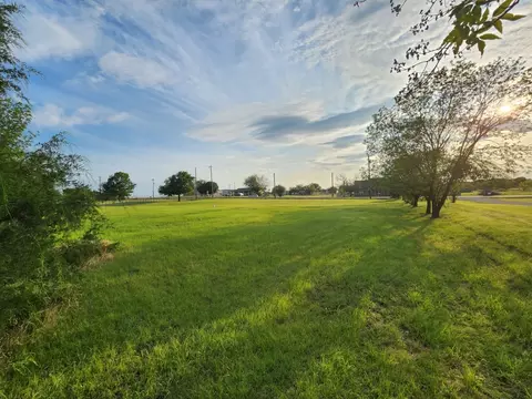 2166 Seaborn Rd, Ponder, TX 76259