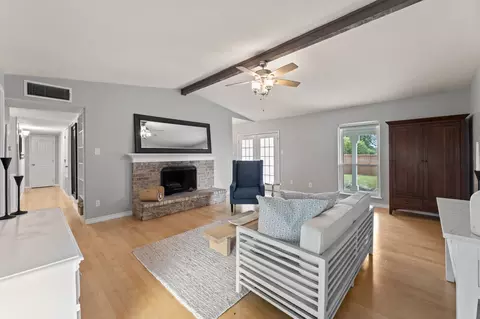 945 Lockhart Dr, Plano, TX 75023