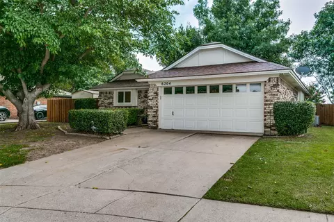 6204 Blossom Dr, Watauga, TX 76148