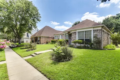 1625 W Chapman St, Cedar Hill, TX 75104