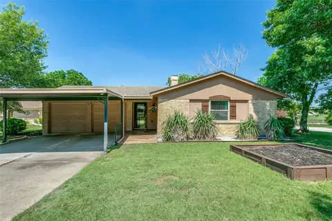 6277 Stardust Dr S, Watauga, TX 76148