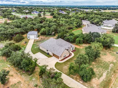 1040 Resolute Rd, Millsap, TX 76066