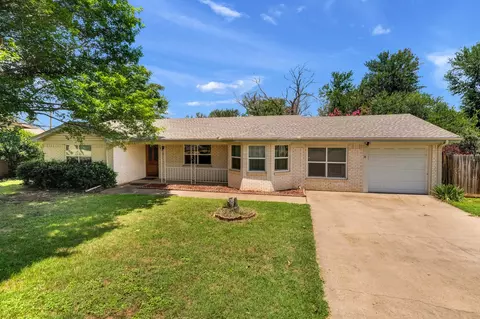 2707 N Murco Dr, Mineral Wells, TX 76067