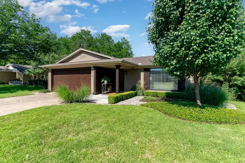 116 N Cottonwood Dr, Richardson, TX 75080