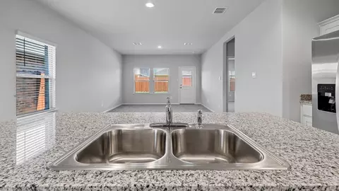 175 Greengate Dr, Boyd, TX 76023 photo 9