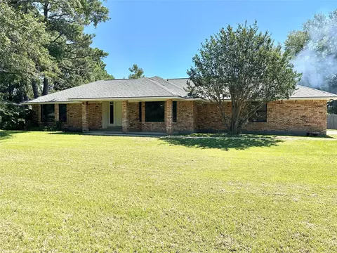 4521 Lawndale Dr, Benton, LA 71006