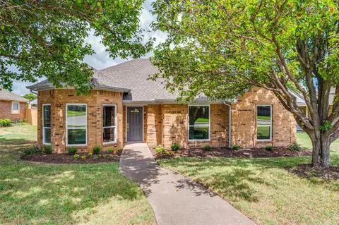 9201 Meadow Ln, Frisco, TX 75033