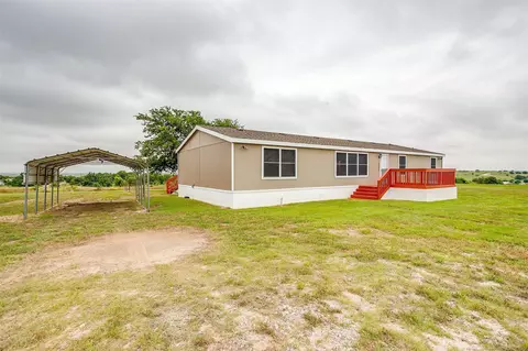 5520 Texas St, Joshua, TX 76058