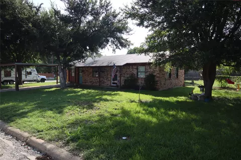 701 Meadowlark St, Hamilton, TX 76531