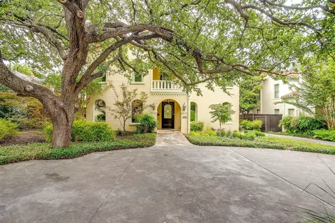 2437 Lofton Ter, Fort Worth, TX 76109