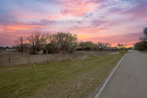 7704 Mansfield Cardinal Rd, Arlington, TX 76060