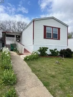 5014 Shoreline Cir W #26, Fort Worth, TX 76119
