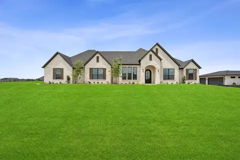 317 Kenyon Ct, Granbury, TX 76049
