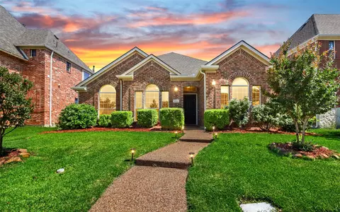 9424 Woodhurst Dr, Mckinney, TX 75072