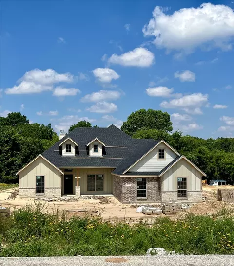 1053 Gonzollas Rd, Springtown, TX 76082