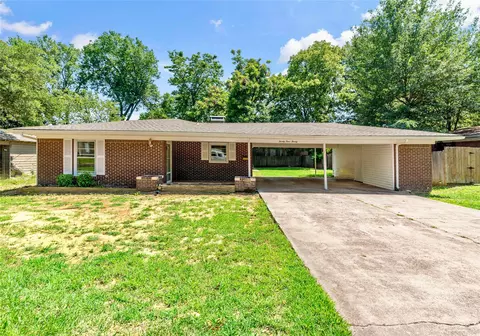 2420 Clark Ln, Paris, TX 75460