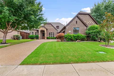 818 Rimes Dr, Garland, TX 75044