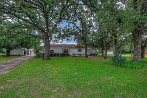 7209 Hackberry Dr, Greenville, TX 75402