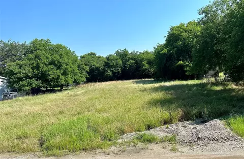 1802 Mobile Rd, Grand Prairie, TX 75052