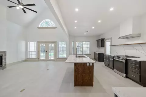 1616 Briar Dr, Bedford, TX 76022