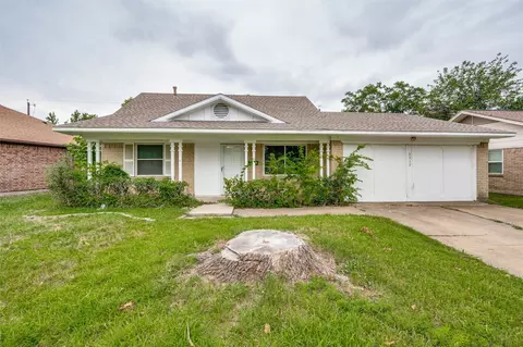 3517 Lamesa Dr, Garland, TX 75041
