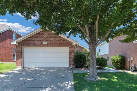 3141 Spotted Owl Dr, Fort Worth, TX 76244