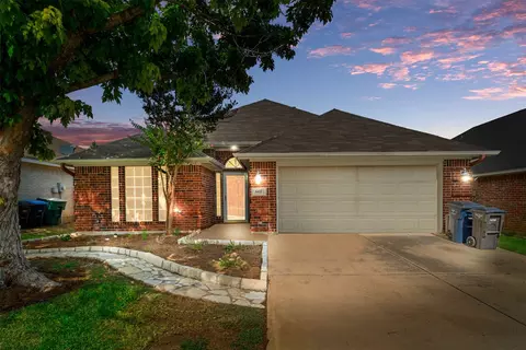 6417 Stockton Dr, Fort Worth, TX 76132