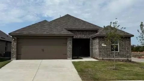 800 Birch Dr, Ennis, TX 75119