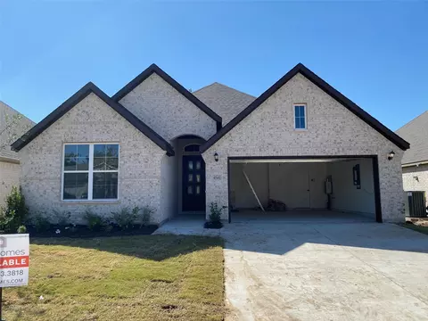 4541 Pentridge Dr E, Crowley, TX 76036