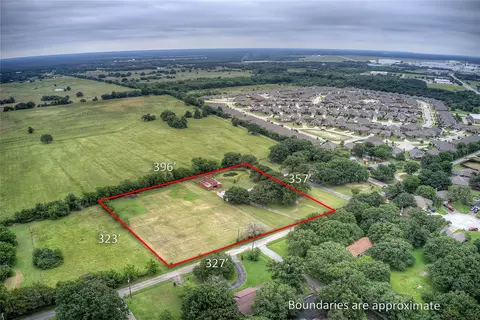 7209 Hackberry Dr, Greenville, TX 75402
