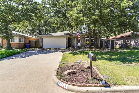 1102 Hidden Creek Dr, Mansfield, TX 76063
