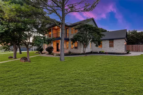 325 Green Meadow Dr, Lakewood Village, TX 75068