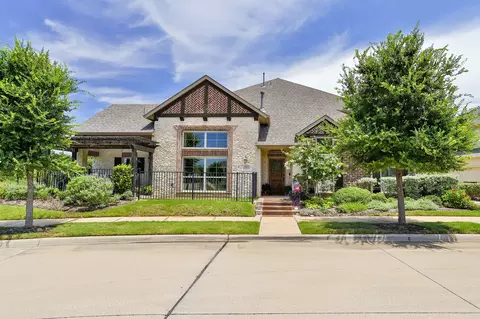 1001 Hurricane Creek Trl, Arlington, TX 76005
