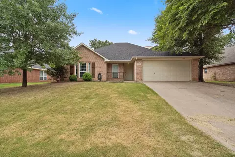 311 Catherine St, Joshua, TX 76058