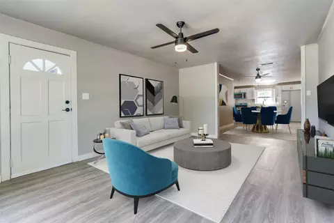 416 S Broadway St, Bells, TX 75414