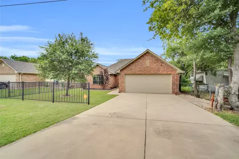 311 W 5th St, Kennedale, TX 76060