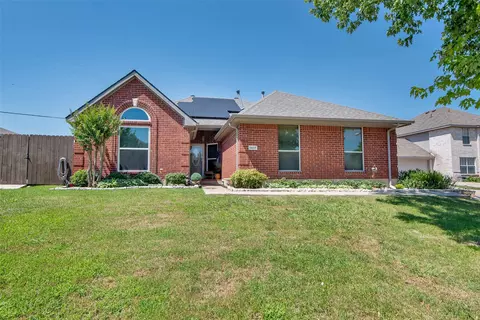 1417 Creekview Ln, Sherman, TX 75092