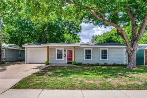 5840 Tracyne Dr, Westworth Village, TX 76114